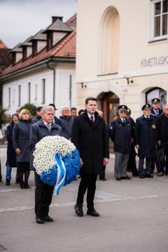 Polaganje cvetja k spomeniku Rudolfa Maistra (25)